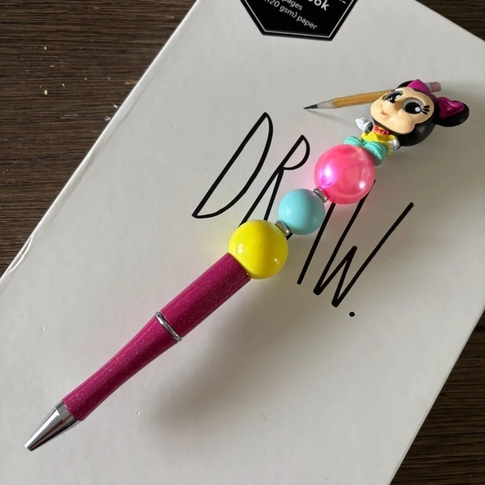 Disney Doorables: Mickey & Friends: Minnie Mouse handmade beaded pen